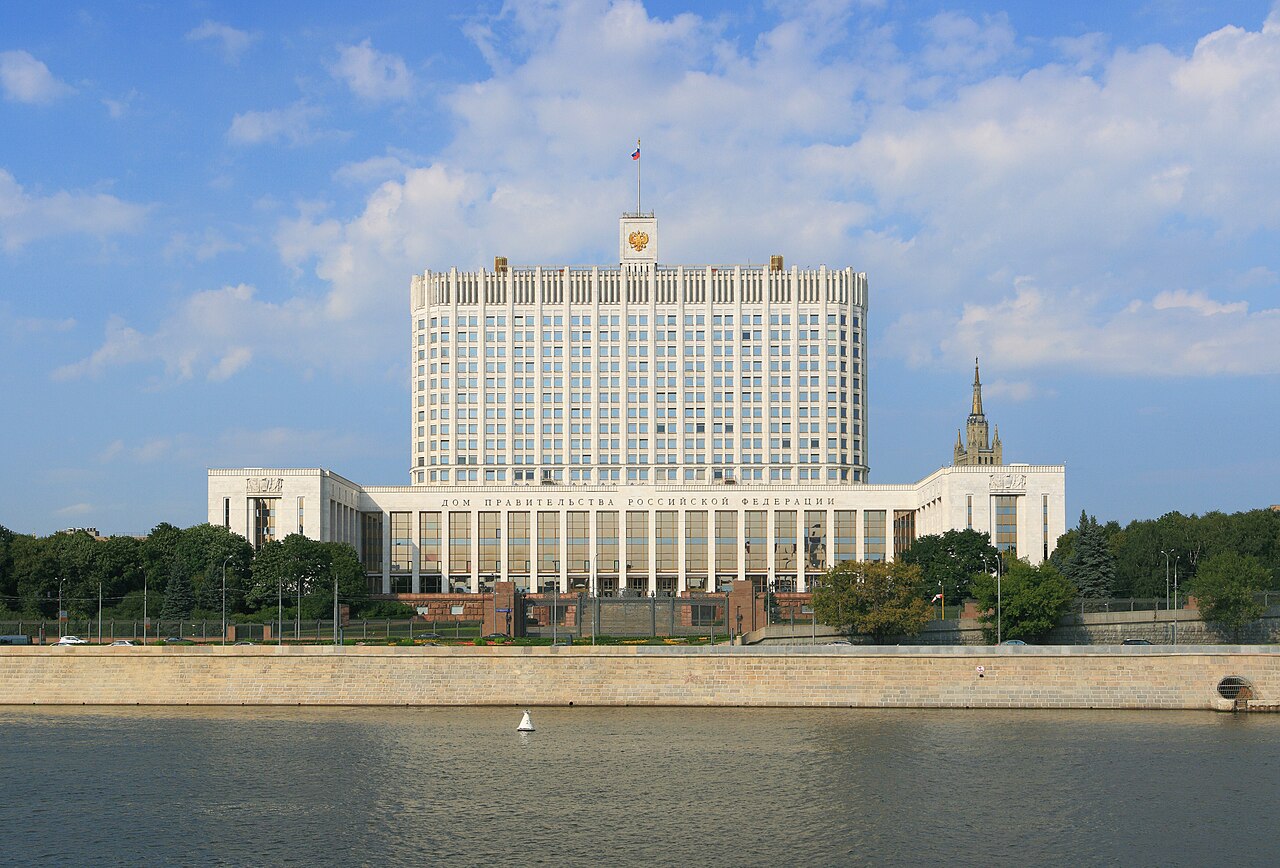 Правительство централизовало часть закупок лекарств и медизделий с 2027 года: что это значит для бизнеса прямо сейчас